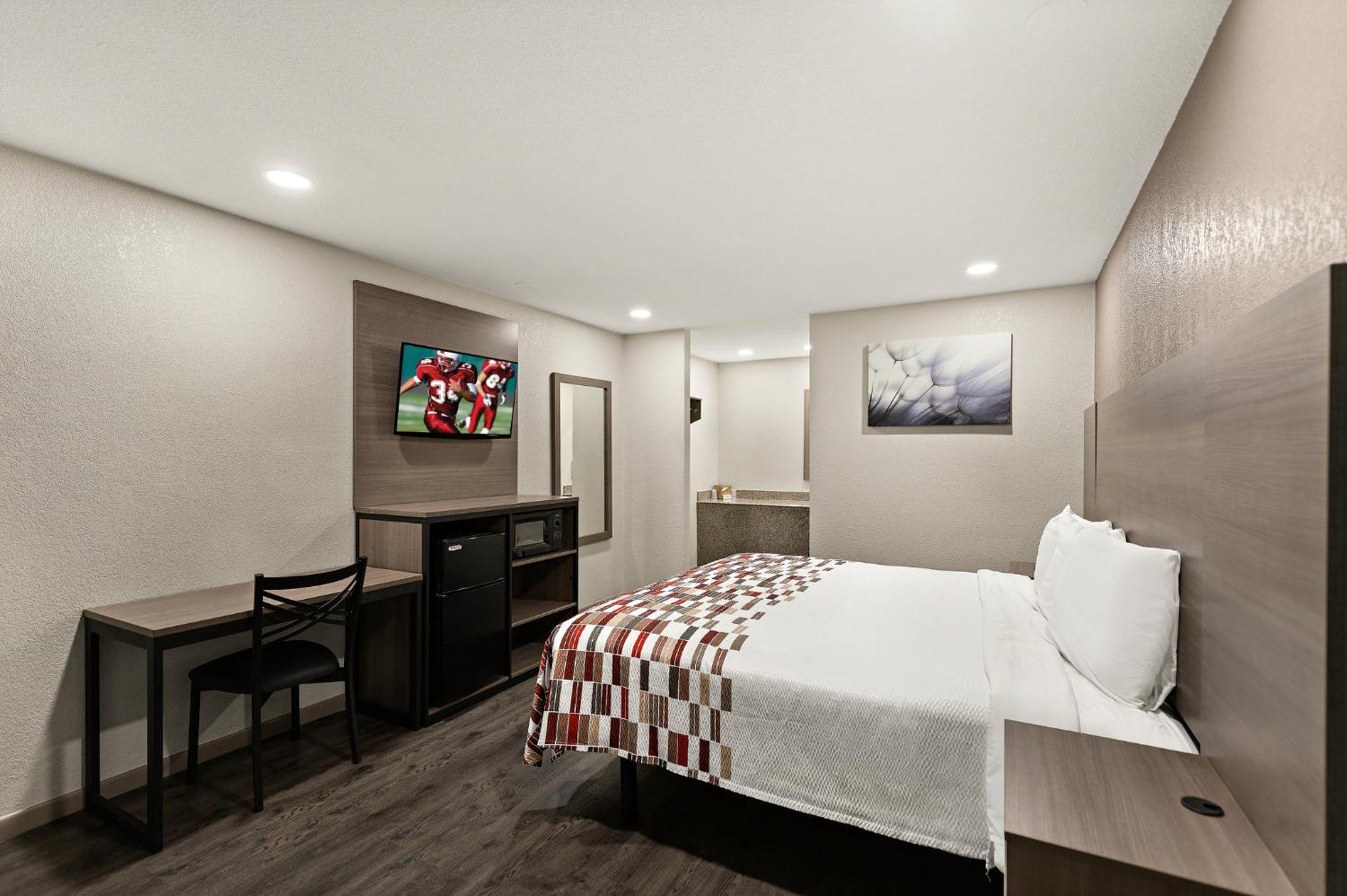 Hotel Red Roof 2*