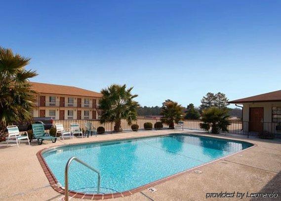 Red Roof Hotel 2*